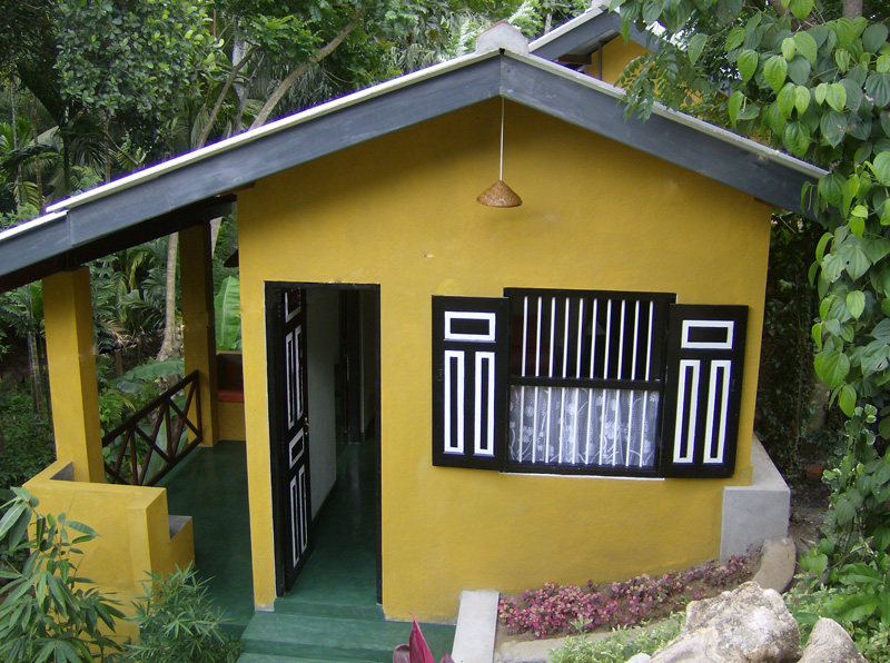Yellow Bungalow forest view accommodation Kandy